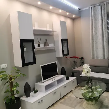 Apartamento Splendido In Zona Alessandria