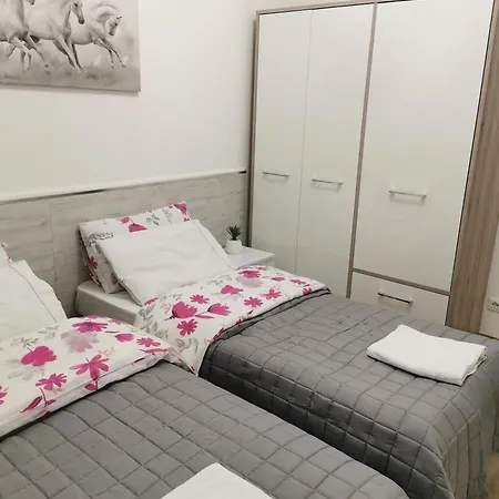 Apartamento Splendido In Zona Alessandria